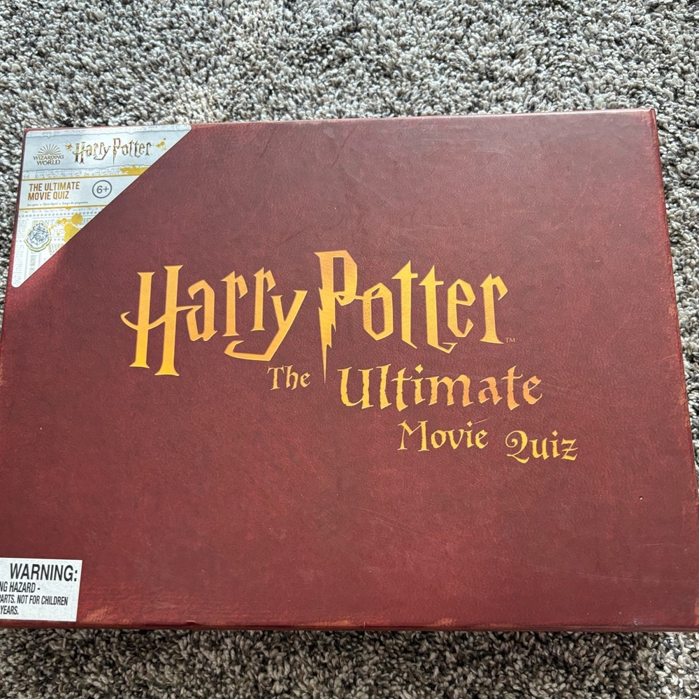 Warner Bros. Harry Potter Quiz Game - Red and Gold